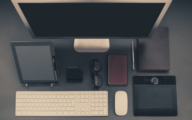 apple-iphone-desk-office.jpg