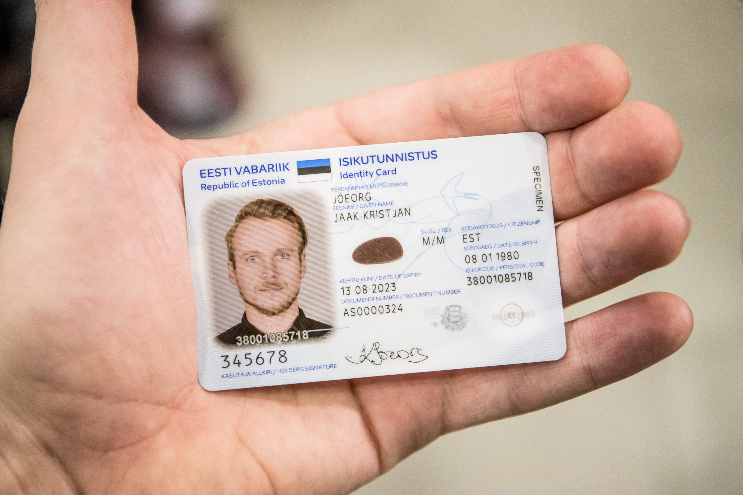 Id eu. ID карта. ID карта Германии. Европейские ID карты. Европейская ID Card.