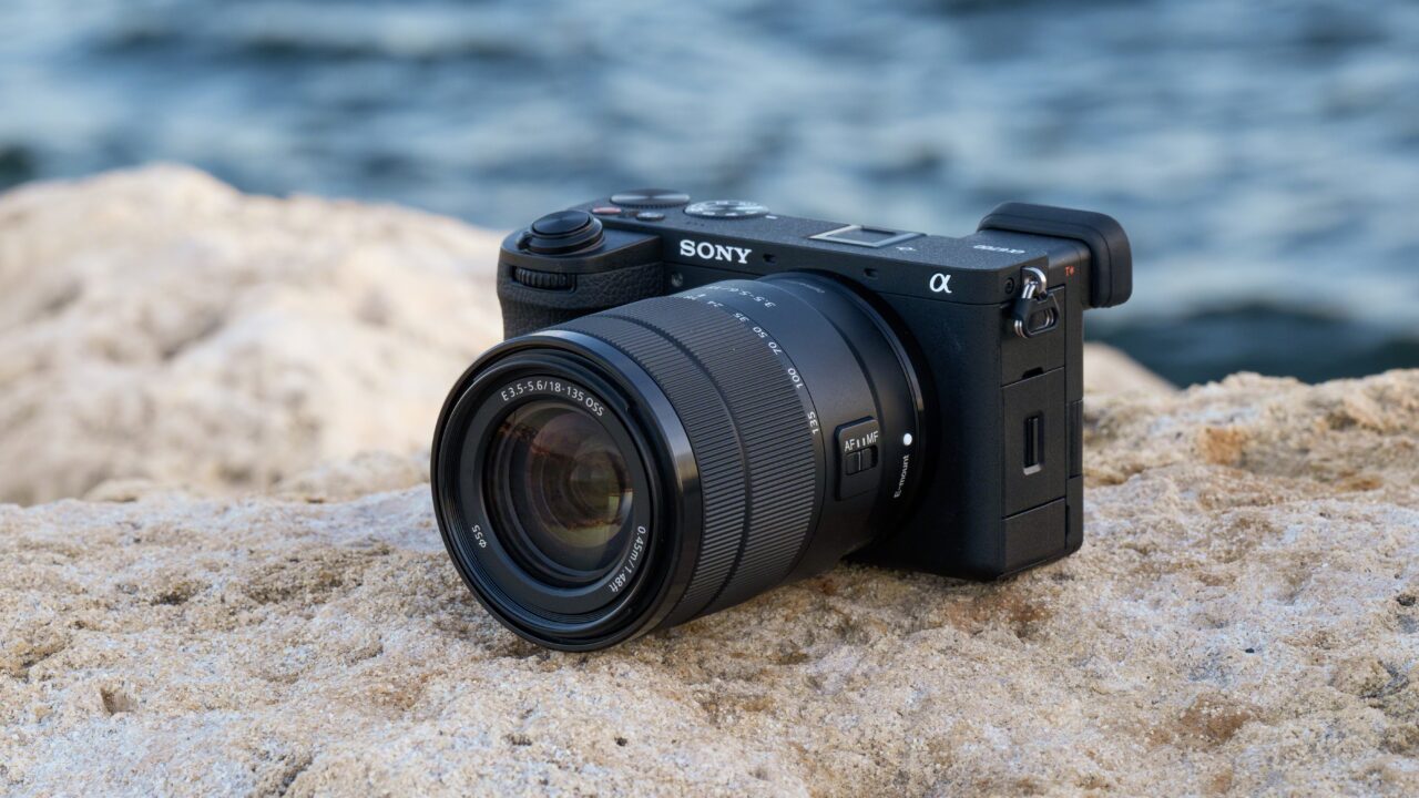 Sony uus A6700 digikaamera pakub tootja ühte parimat autofookust varasemast märksa soodsama hinna eest thumbnail