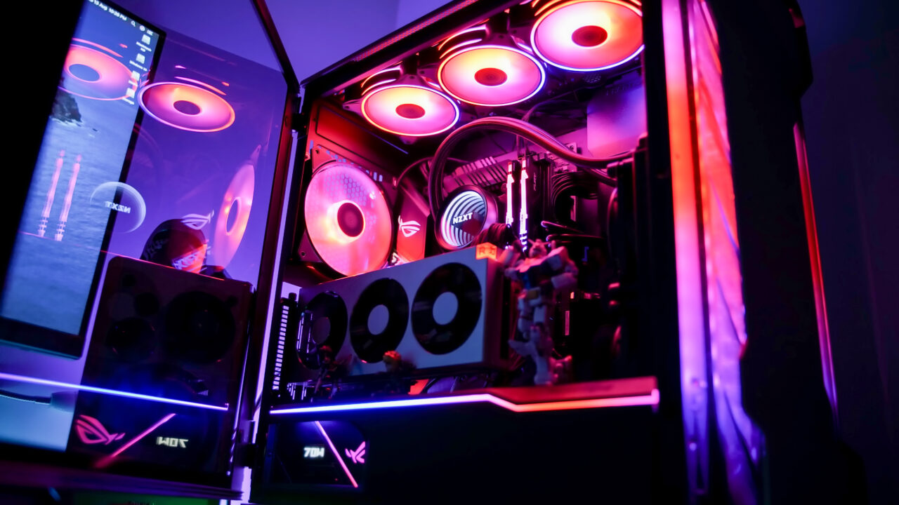 Testilaual kaks uut AMD tippkeskmikku: Radeon RX 7800XT ja RX 7700XT thumbnail